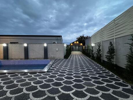 5 otaqlı həyət evi/bağ evi - Mərdəkan q. - 180 m²