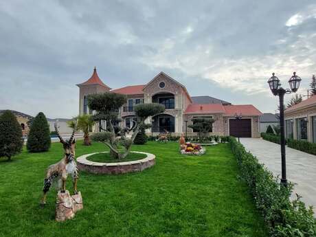 5 otaqlı həyət evi/bağ evi - Mərdəkan q. - 450 m²