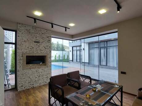 5 otaqlı həyət evi/bağ evi - Mərdəkan q. - 400 m²