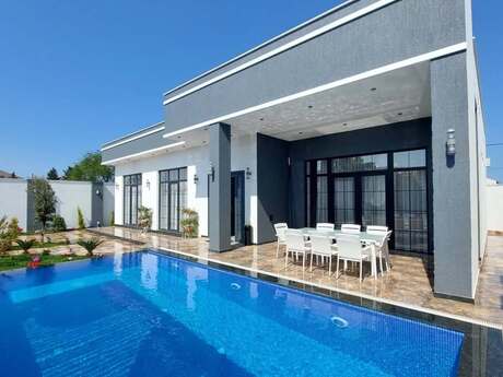 4 otaqlı həyət evi/bağ evi - Buzovna q. - 220 m²