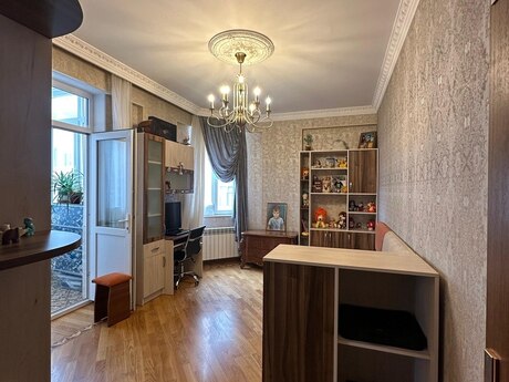 3 otaqlı yeni tikili - Elmlər Akademiyası m. - 124 m²