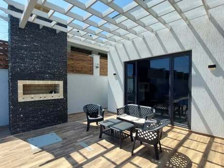 4 otaqlı həyət evi/bağ evi - Türkan q. - 250 m²