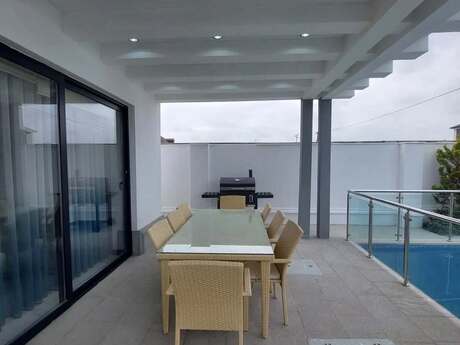 4 otaqlı həyət evi/bağ evi - Nardaran q. - 240 m²