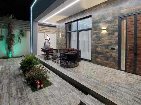 4 otaqlı həyət evi/bağ evi - Şağan q. - 240 m²