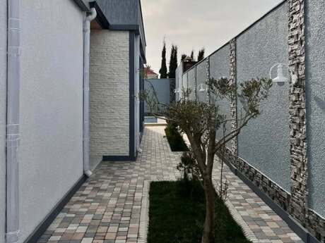 4 otaqlı həyət evi/bağ evi - Mərdəkan q. - 200 m²