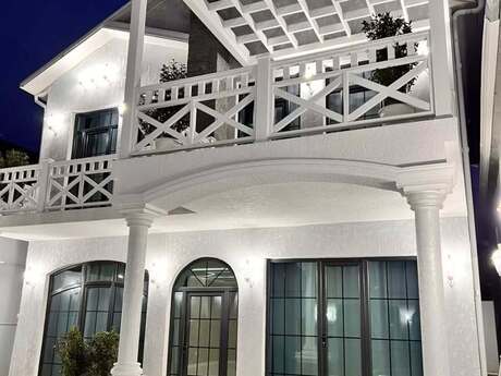 4 otaqlı həyət evi/bağ evi - Mərdəkan q. - 300 m²