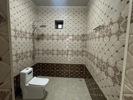 House with Garden, Villa For Sale