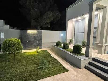 4 otaqlı həyət evi/bağ evi - Mərdəkan q. - 180 m²