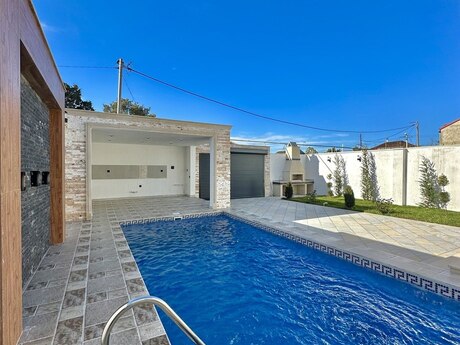 4 otaqlı həyət evi/bağ evi - Şüvəlan q. - 150 m²