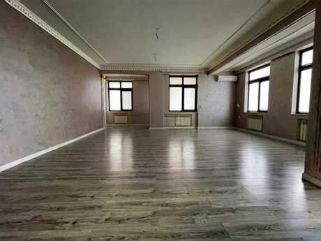 Elan №5816611 - Bakı, Nərimanov r., 4 otaqlı, 205 m², 8/18 mərtəbə