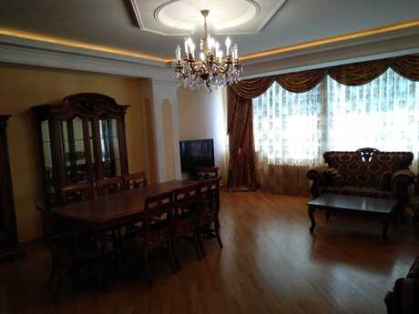 Elan №5816621 - Bakı, Gənclik m., 4 otaqlı, 180 m², 7/15 mərtəbə