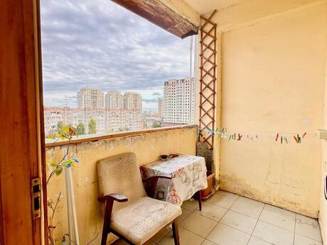 3 otaqlı köhnə tikili - İnşaatçılar m. - 90 m²