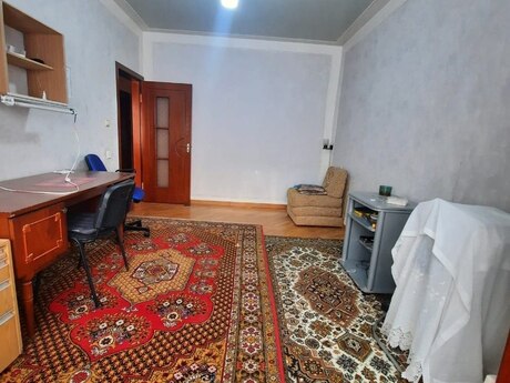 3 otaqlı köhnə tikili - Həzi Aslanov m. - 85 m²