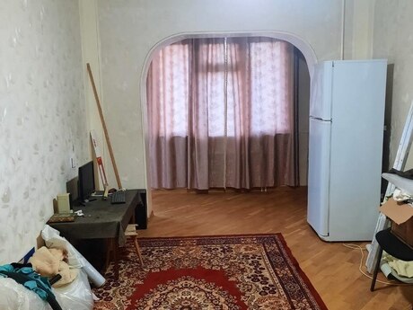 3 otaqlı köhnə tikili - Həzi Aslanov m. - 85 m²