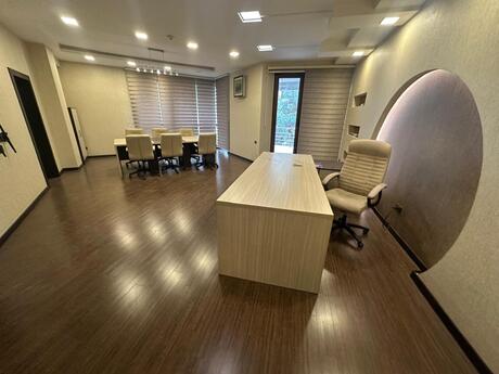 9 otaqlı ofis - Nərimanov r. - 500 m²