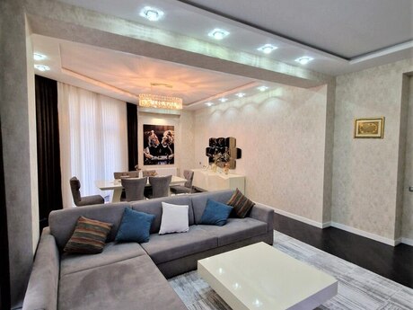 3 otaqlı yeni tikili - Ağ şəhər q. - 150 m²