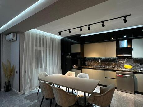 4 otaqlı yeni tikili - Xətai r. - 130 m²