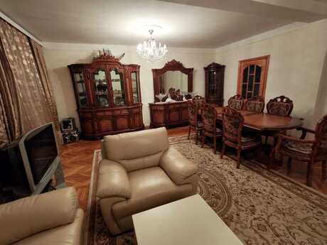 Elan №5818326 - Bakı, Azadlıq Prospekti m., 5 otaqlı, 120 m², 3/5 mərtəbə