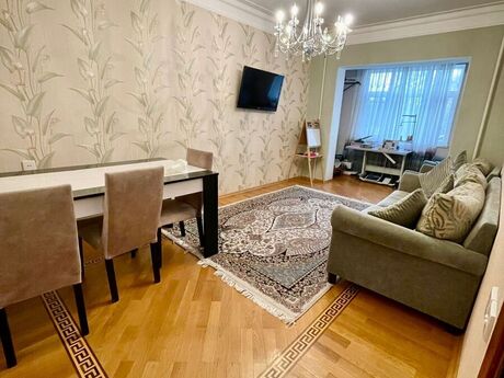 3 otaqlı köhnə tikili - Əhmədli m. - 70 m²