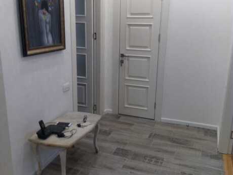 Kirayə 3 otaqlı mənzil, 100 m², 28 May: 1 200 ₼/ay 3