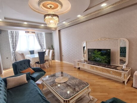 4 otaqlı yeni tikili - Azadlıq Prospekti m. - 130 m²
