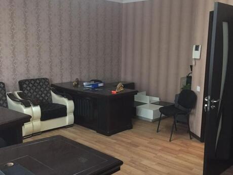 Obyekt - Binəqədi q. - 220 m²