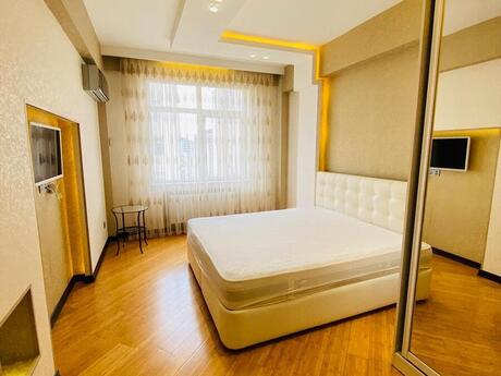 3 otaqlı yeni tikili - Şah İsmayıl Xətai m. - 120 m²