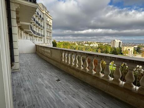 Объявление №5819301 - Баку, пос. Аг шехер, 3-комн., 150 м², 3/7 этаж