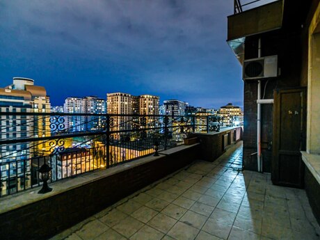 5 otaqlı yeni tikili - 28 May m. - 350 m²
