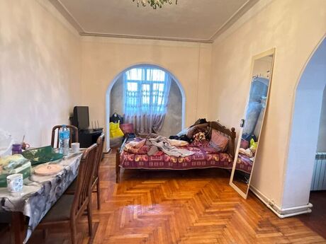 1 otaqlı köhnə tikili - İnşaatçılar m. - 45 m²