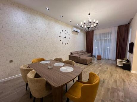 4 otaqlı həyət evi/bağ evi - Mərdəkan q. - 250 m²