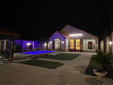 3 otaqlı həyət evi/bağ evi - Mərdəkan q. - 200 m²