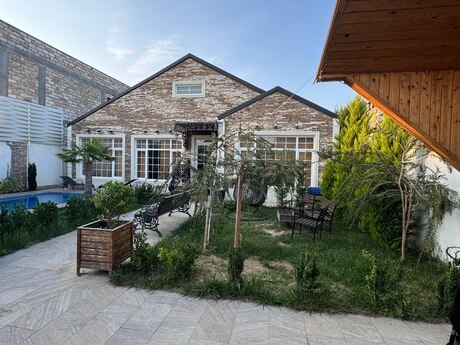 3 otaqlı həyət evi/bağ evi - Mərdəkan q. - 200 m²