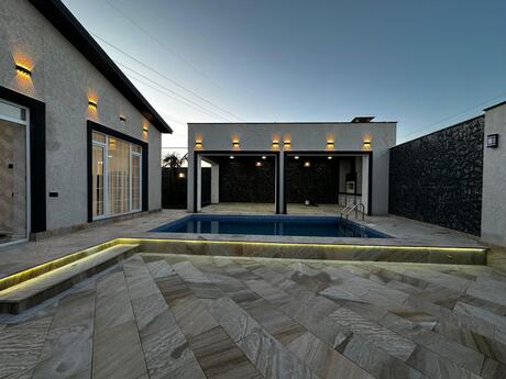 4 otaqlı həyət evi/bağ evi - Şüvəlan q. - 160 m²