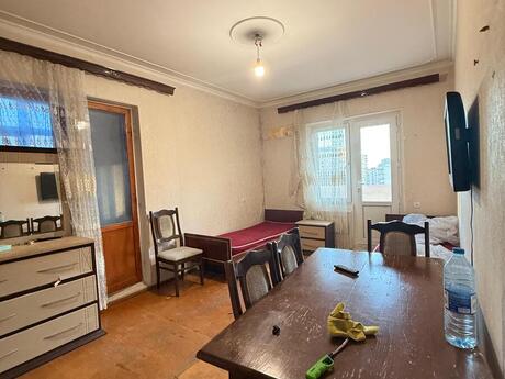 1 otaqlı köhnə tikili - İnşaatçılar m. - 45 m²