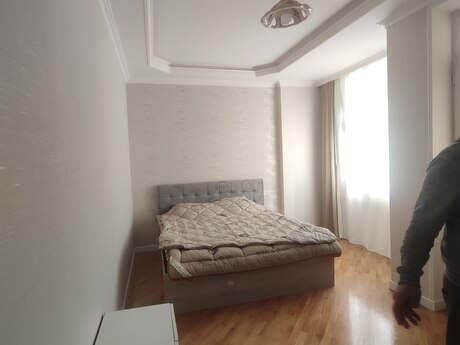 4-комн. новостройка - Насиминский  р. - 170 м²