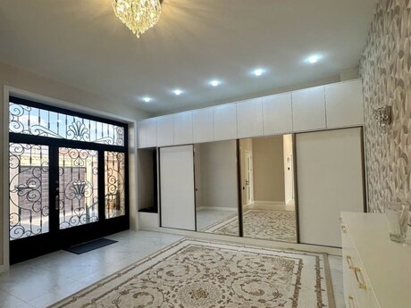 8 otaqlı həyət evi/bağ evi - Mərdəkan q. - 500 m²
