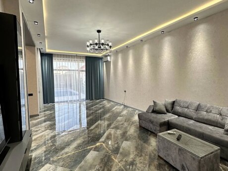 5 otaqlı həyət evi/bağ evi - Mərdəkan q. - 350 m²