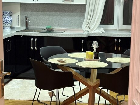 2 otaqlı köhnə tikili - İçəri Şəhər m. - 68 m²