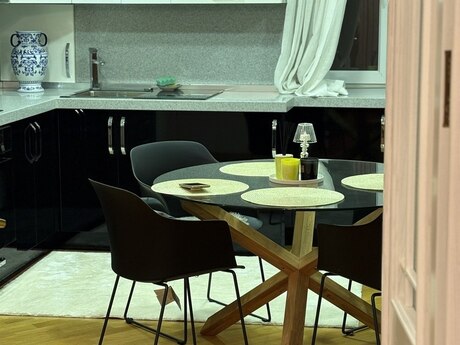 2 otaqlı köhnə tikili - İçəri Şəhər m. - 68 m²