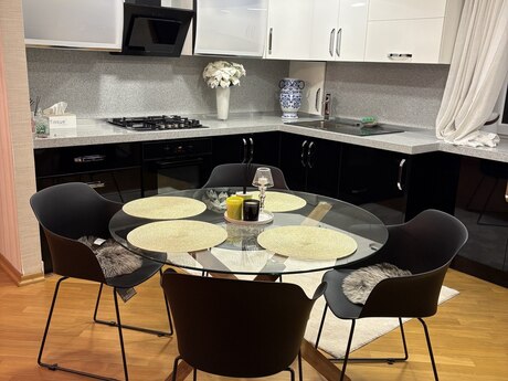 2 otaqlı köhnə tikili - İçəri Şəhər m. - 68 m²