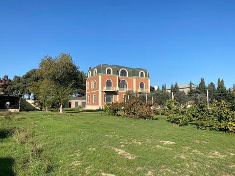 10 otaqlı həyət evi/bağ evi - Xəzər r. - 500 m²