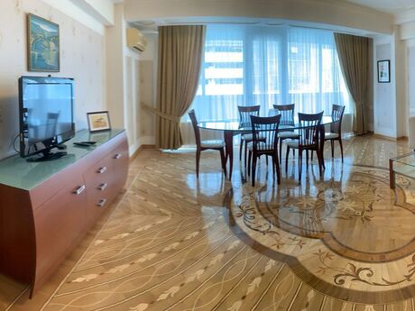 3-room apartment for rent, 125 m², Sahil: 1 400 ₼/mo 3