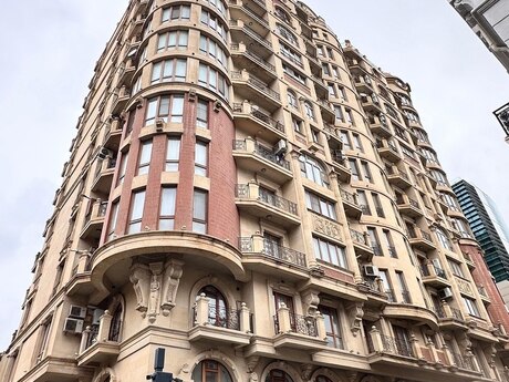 4 otaqlı yeni tikili - İçəri Şəhər m. - 200 m²