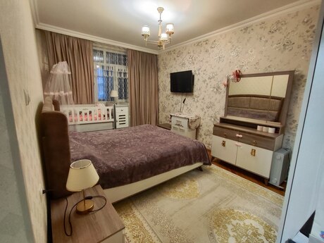 Объявление №5822747 - Баку, м. Ахмедлы, 4-комн., 105 м², 3/9 этаж