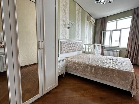 3-комнатная квартира, 128 м², 20 Yanvar: 320 000 ₼ 5
