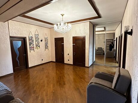 3-комнатная квартира, 128 м², 20 Yanvar: 320 000 ₼ 4