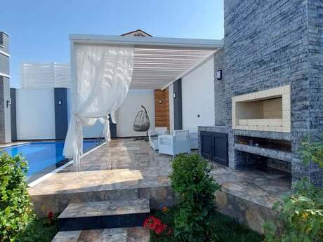 4 otaqlı həyət evi/bağ evi - Mərdəkan q. - 240 m²