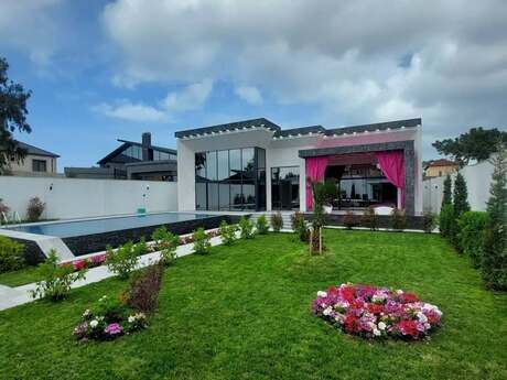 4 otaqlı həyət evi/bağ evi - Mərdəkan q. - 240 m²