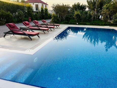 5 otaqlı həyət evi/bağ evi - Novxanı q. - 500 m²